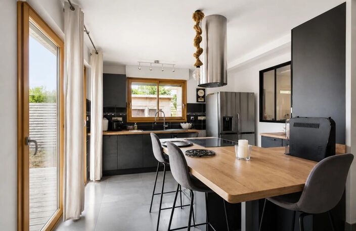PLOUNÉVEZ-LOCHRIST  Maison de plain-pied rénovée de 168 m² à 1 km des dunes de Keremma — photo 5