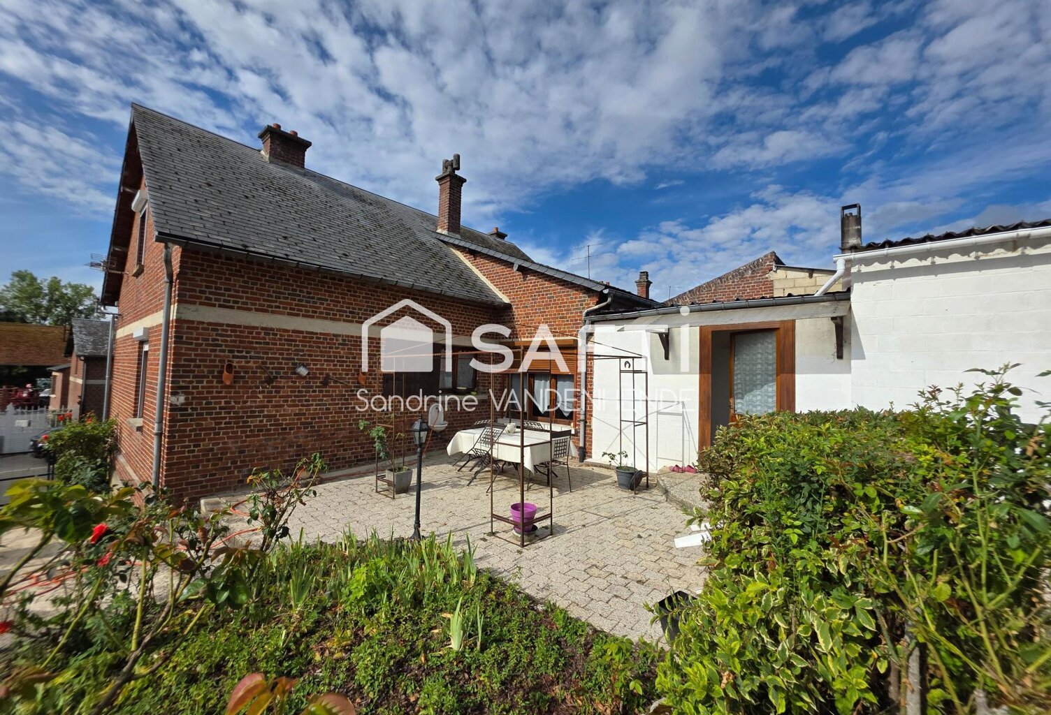 MAISON DE CAMPAGNE AU CUR DU VILLAGE ! — photo 1