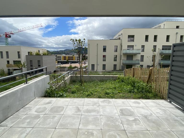 secteur tremonteix Clermont-Ferrand  studio neuf avec terras — photo du bien