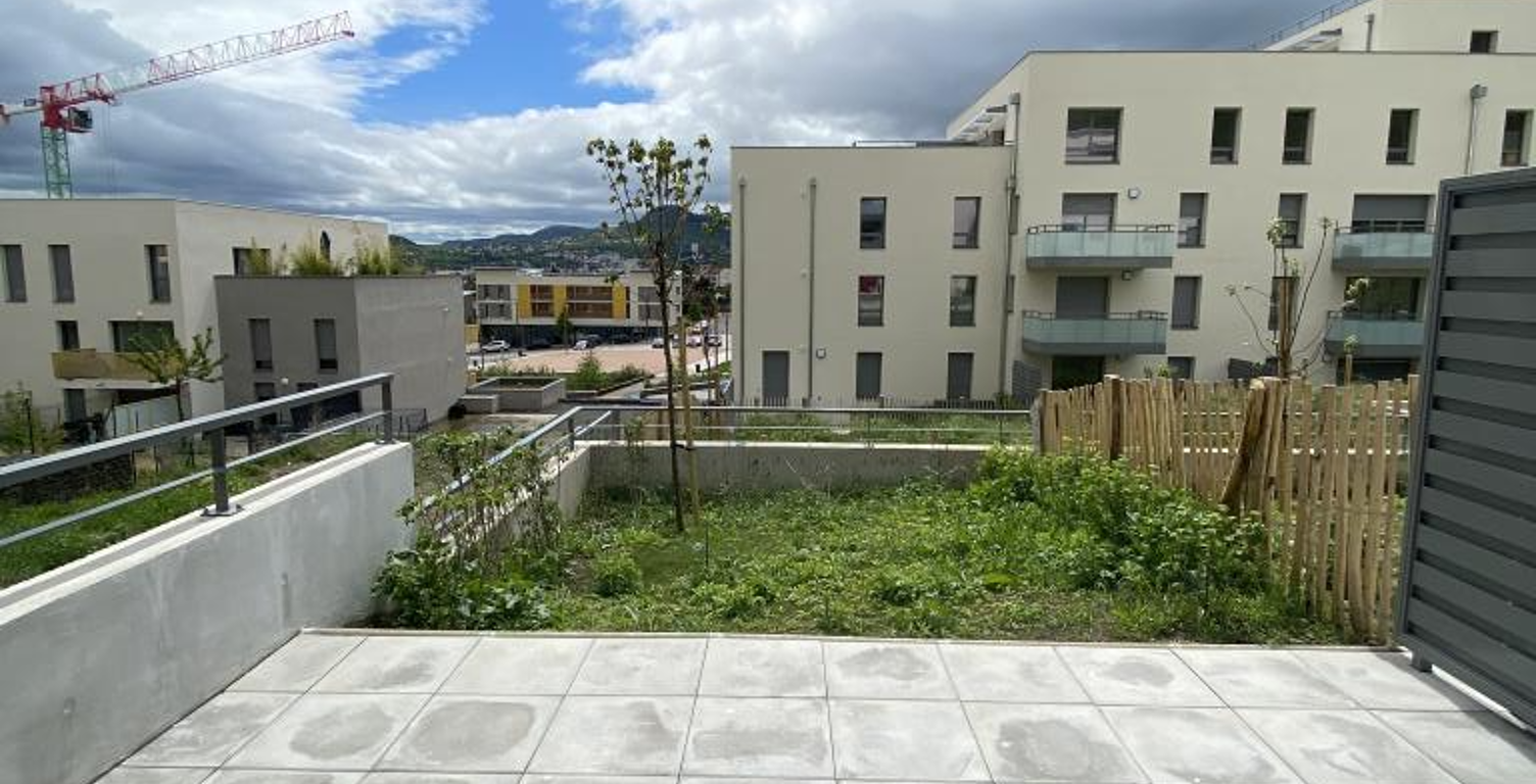 secteur tremonteix Clermont-Ferrand  studio neuf avec terras — photo 1