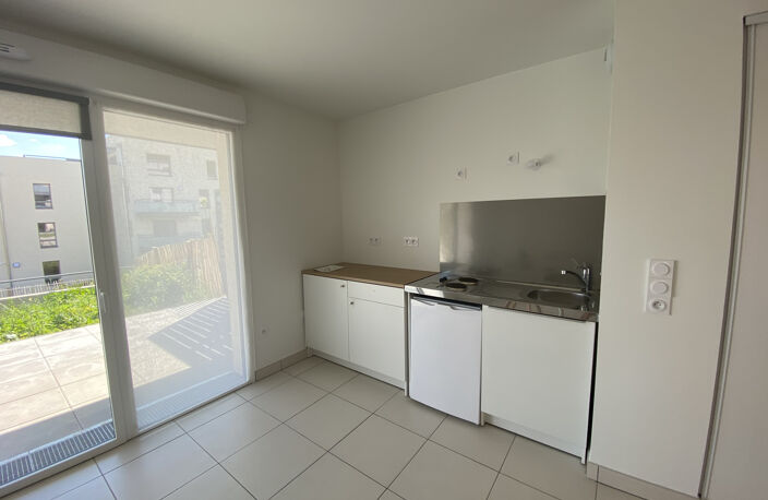 secteur tremonteix Clermont-Ferrand  studio neuf avec terras — photo 2