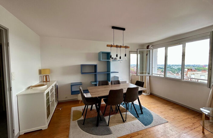 Très beau T3 meublé sur les hauteurs de CLERMONT au calme — photo 2