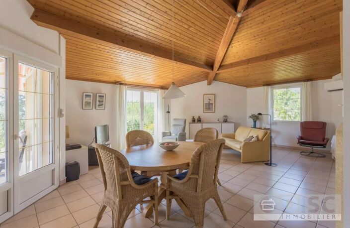 Belle maison moderne avec 1 hectare de terrain et belles vues — photo 4