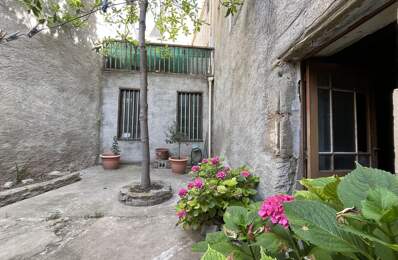 Maison AVEC COUR, TERRASSE, GARAGES — photo du bien