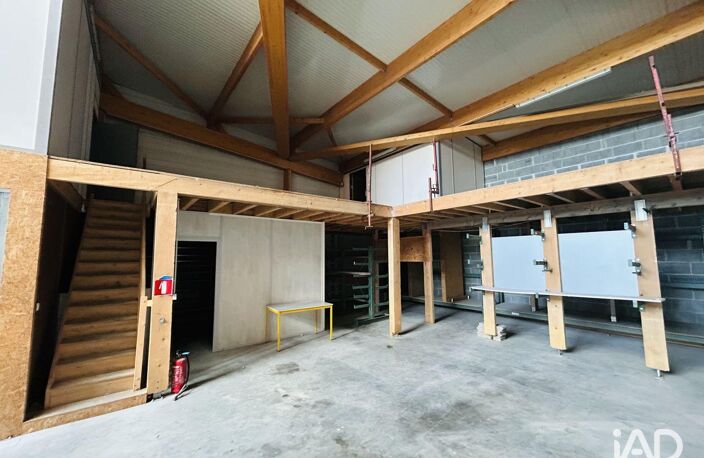 Vente Local d'activités 233 m&sup2; — photo 3