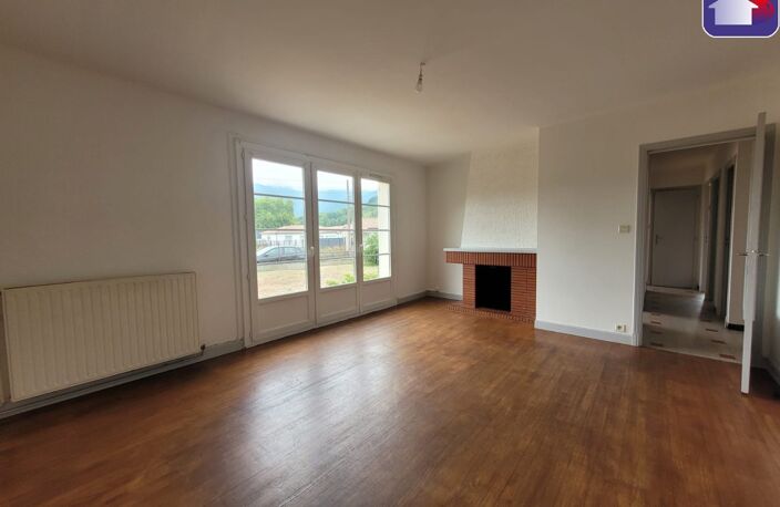 Location maison 4 pièces 73 m² à Saint-Paul-de-Jarrat (09000) — photo 3
