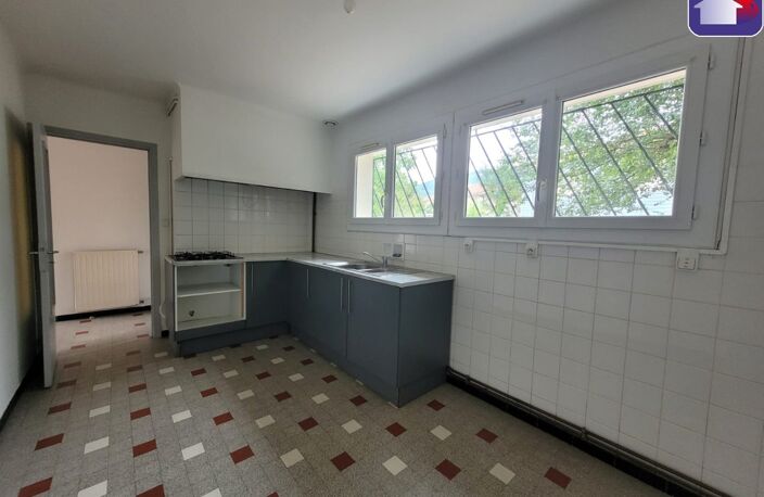 Location maison 4 pièces 73 m² à Saint-Paul-de-Jarrat (09000) — photo 5