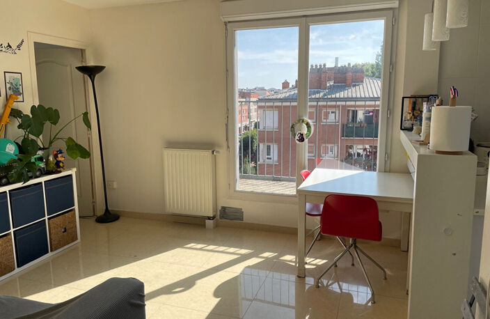 3 pièces en dernier étage avec balcons, ascenseur et parking en sous-sol. — photo 3