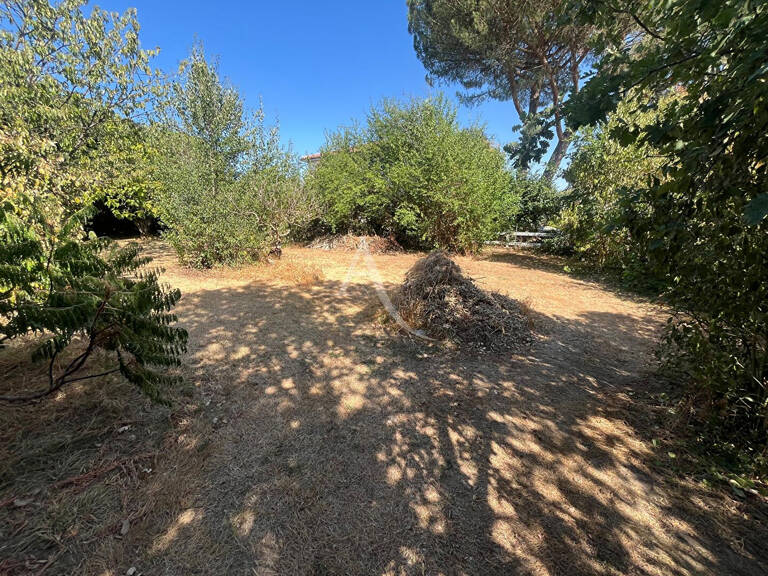 SAINT-NAUPHARY  : Terrain à bâtir de 661 m², au calme avec commerces à pied ! — photo 1