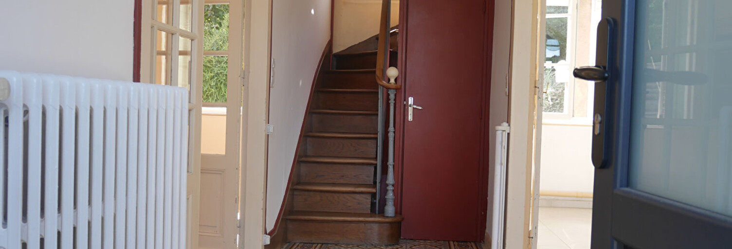 Maison 9 Pièces 180 m² à vendre à Barentin (76360)