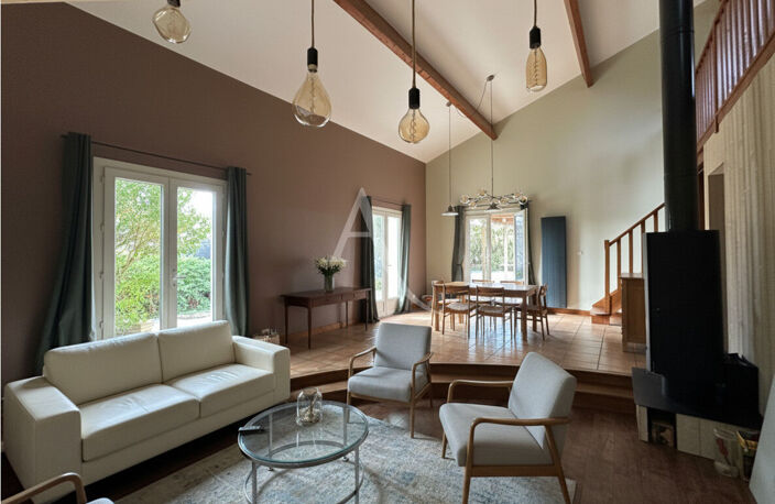 BREUIL-MAGNÉ,  BELLE MAISON FAMILIALE AVEC PISCINE ET GRAND TERRAIN — photo 3