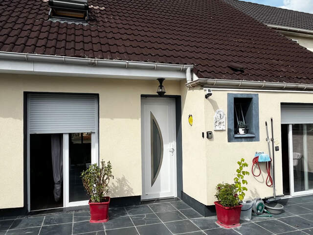 Maison avec jardin — photo du bien
