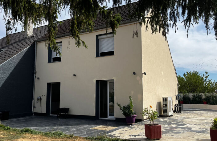 Maison avec jardin — photo 2