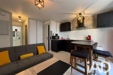 Appartement 2 pièces 748 €