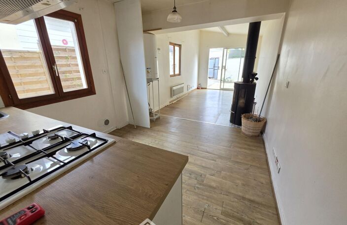 Maison - 38.2m² - Saint-Médard-en-Jalles — photo 4