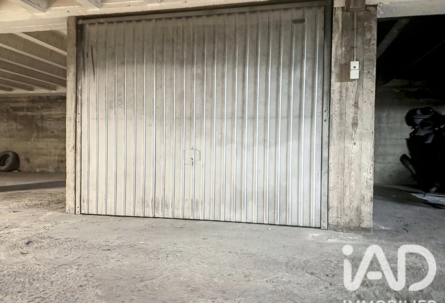 Vente Garage 11 m&sup2; — photo 1