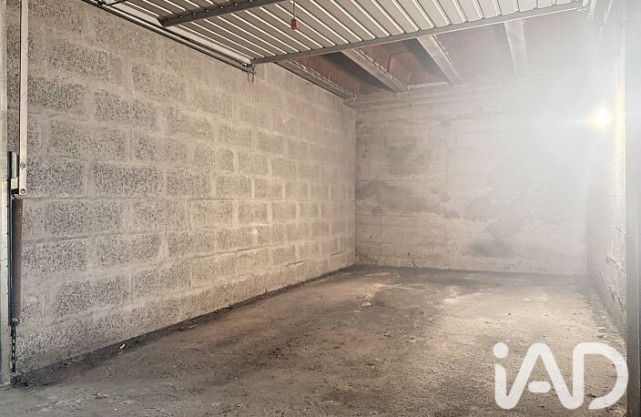 Vente Garage 11 m&sup2; — photo 2