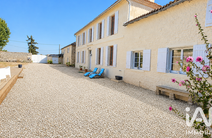 Vente Maison/villa 7 pièces — photo 2