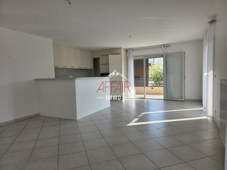 APPARTEMENT T4 AVEC GARAGE, PLACE DE PARKING ET CAVE (74160) — photo 1