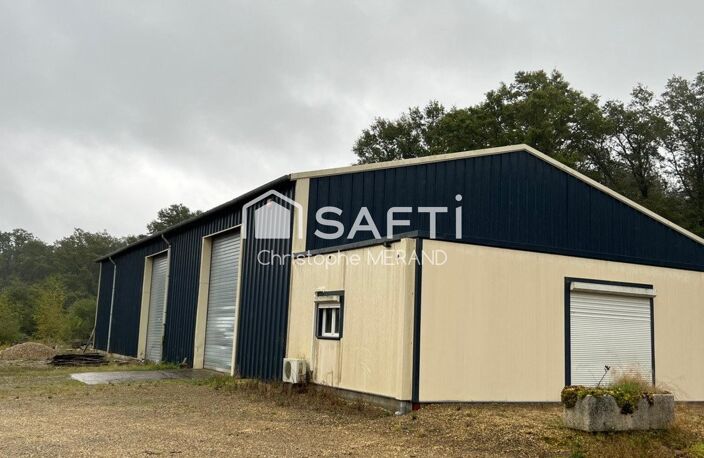 Grande masion de 328 m2 avec local professionnel atelier hangar et  bureau — photo 3