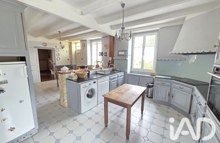 Vente Maison/villa 10 pièces — photo 3
