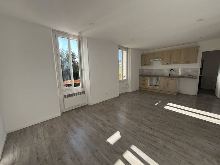 T3-4 Centre ville la garde — photo 1