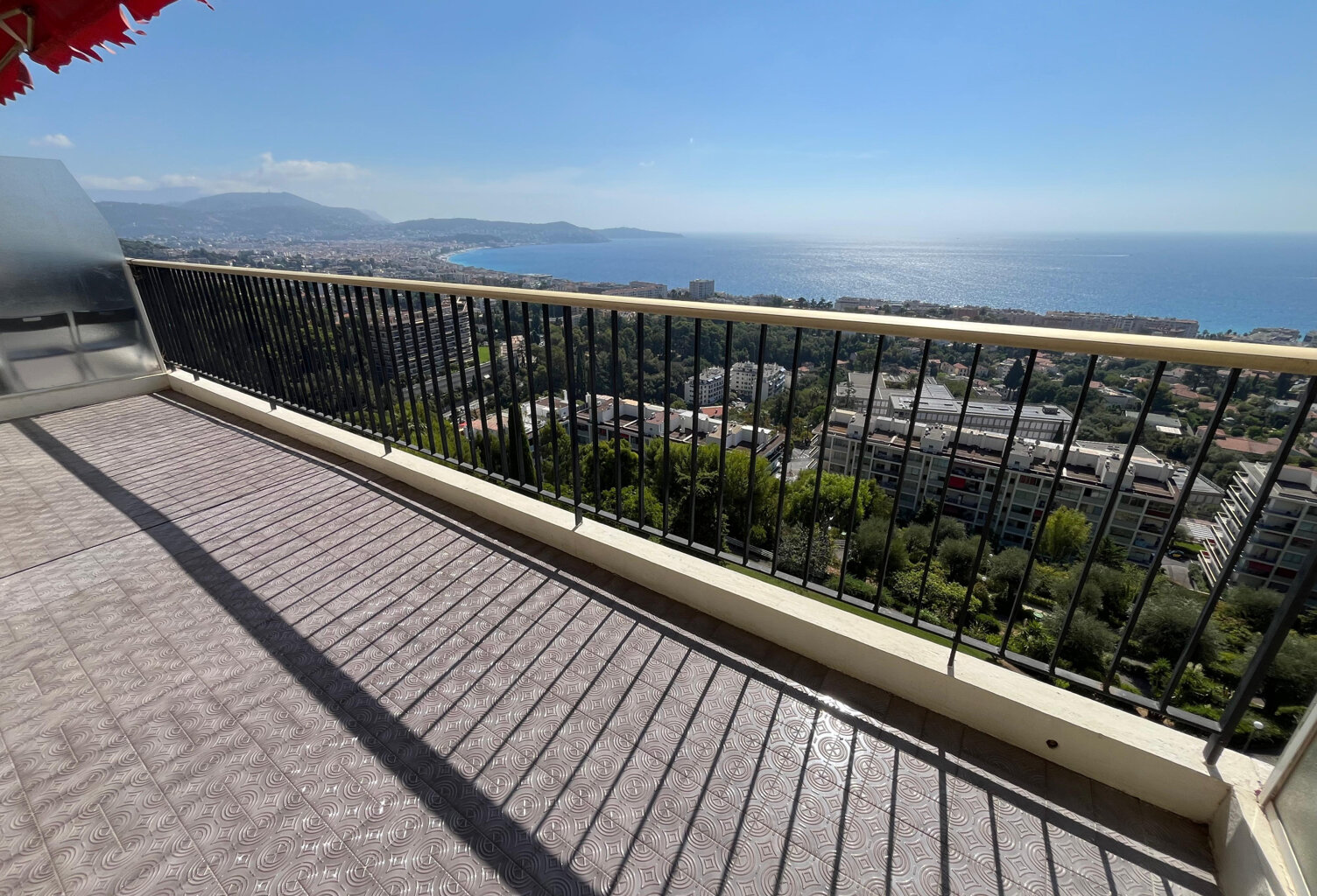 LES CONSTALLATIONS DE FABRON - SIRIUS - F2 - VUE PANORAMIQUE - TERRASSE - GARAGE - CAVE — photo 1