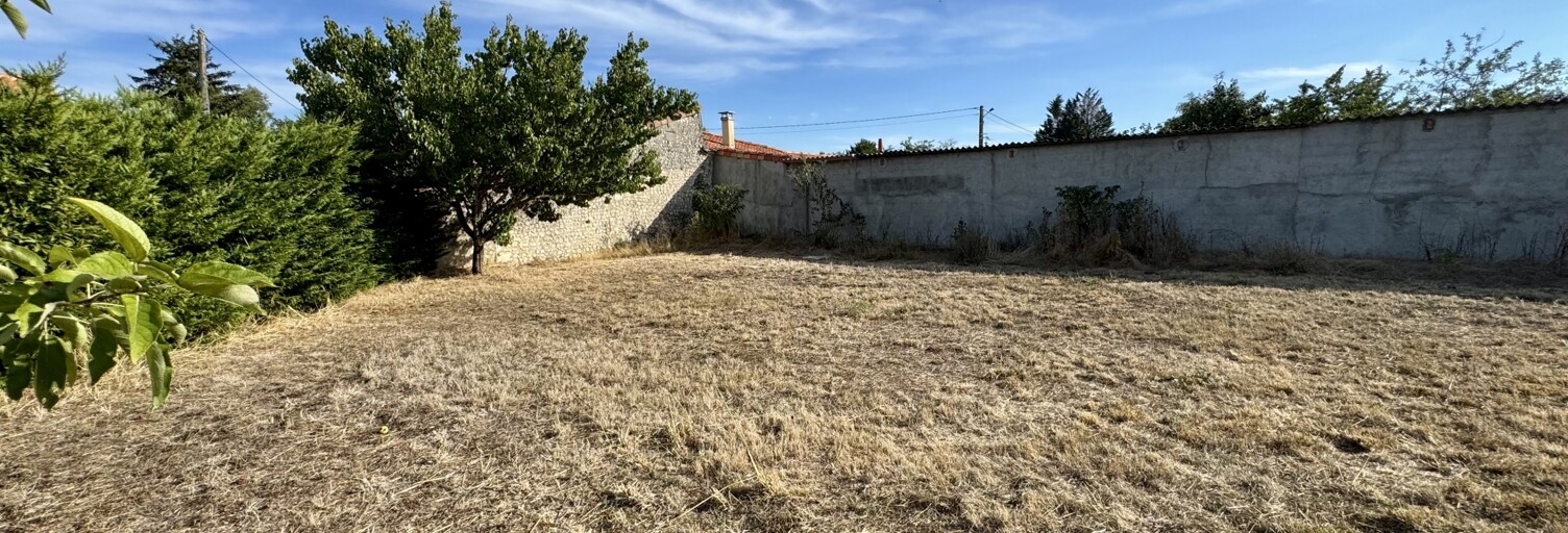 Terrain  671 m² à vendre à Roullet-Saint-Estèphe (16440)