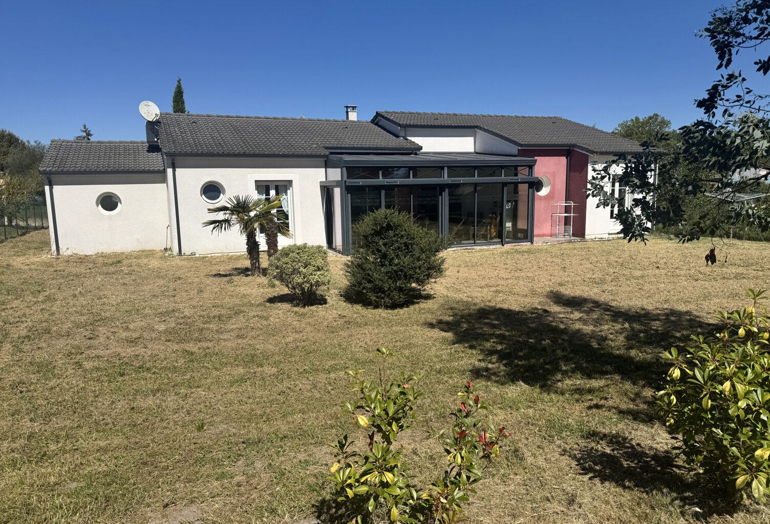 Maison contemporaine proche centre ville — photo 1