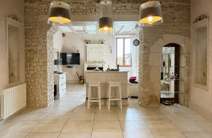 Située au coeur de Verteuil-sur-Charente, village historique — photo 3