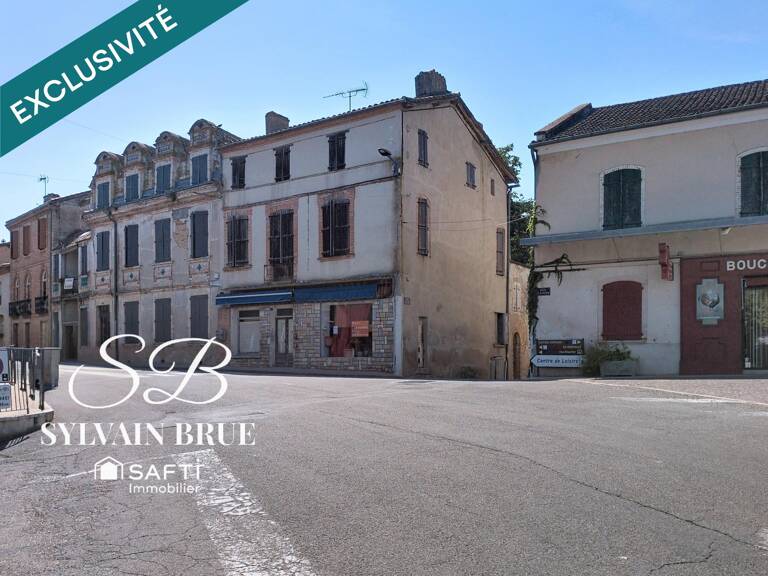 Maison à rénover, ensemble de village avec garage — photo 1