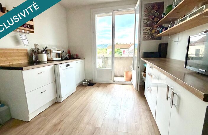 Appartement traversant de 70 m2 T4 avec balcon et garage — photo 3