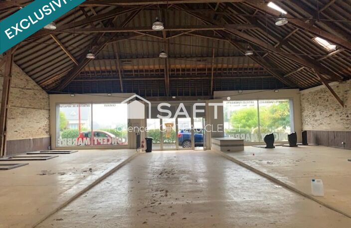LOCAL COMMERCIAL 800 M2 (Commerce et stockage) — photo 3