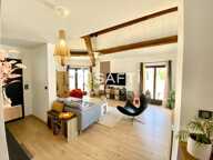 Une maison chaleureuse, rénovée avec soin, au calme et à quelques minutes de tout — photo 4