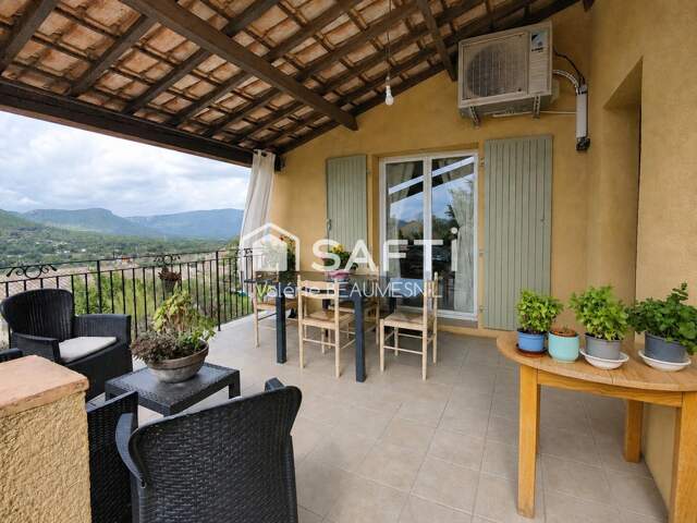 Et si votre prochain chez-vous se trouvait tout en haut du village, là où la vue devient le décor du quotidien ? — photo du bien