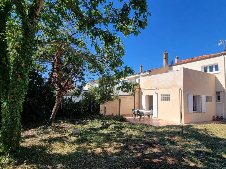 Secteur La Courbe - Maison lumineuse avec jardin plein sud et beau potentiel — photo 1