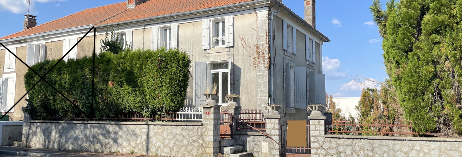 Maison 6 Pièces 144 m² à vendre à Terres-de-Haute-Charente (16270)