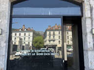 Local Commercial + Appartement Loué — photo 2