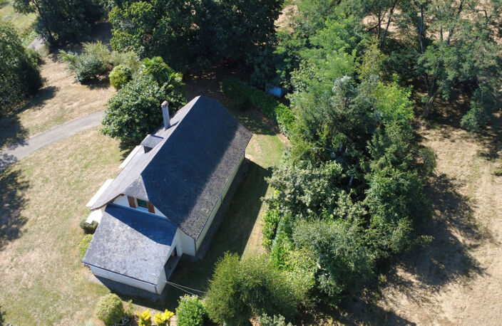 MAISON SUR LES HAUTEURS DE LAMARQUE-PONTACQ — photo 2