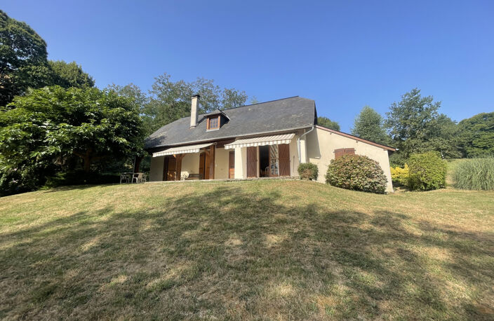 MAISON SUR LES HAUTEURS DE LAMARQUE-PONTACQ — photo 3