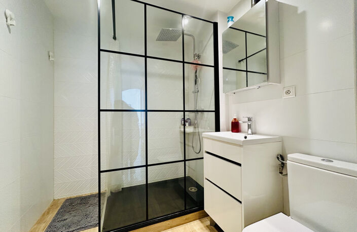En exclusivité appartement 137000 EUR à Frontignan : grand T2 — photo 3