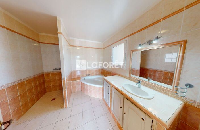Maison La Fare Les Oliviers 5 pièce(s) 165 m2 — photo 5