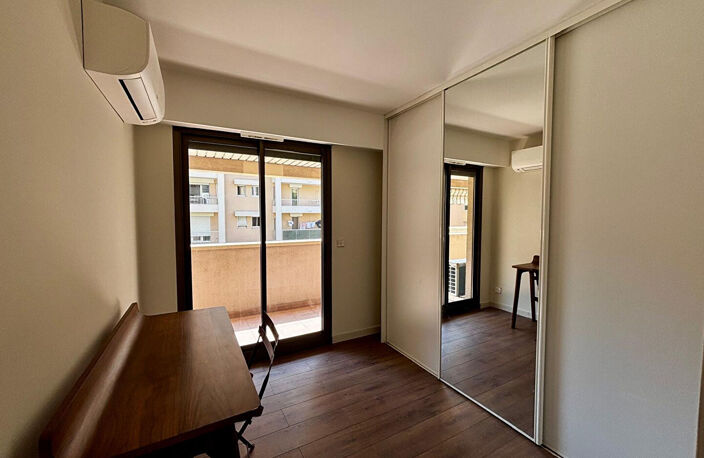 APPARTEMENT 3 PIECES AVEC TERRASSE - RUE DE FRANCE — photo 4