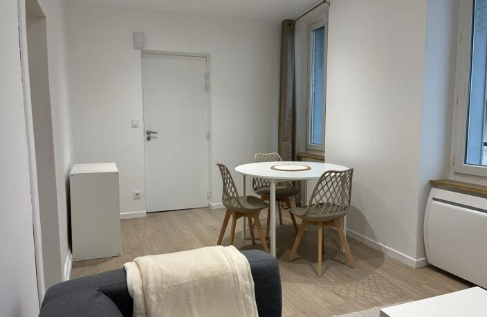 LOCATION T2 SEMI MEUBLE RODEZ SANS FRAIS D'AGENCE — photo 2