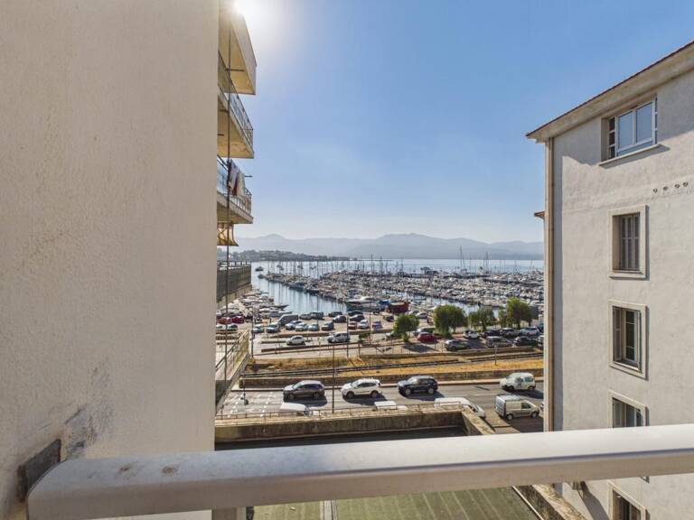 A VENDRE F3 CASTEL VECCHIO — photo 1