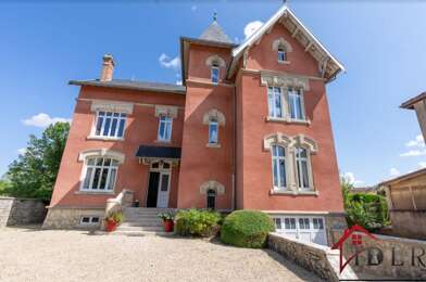 Maison 10 pièces 367000 €
