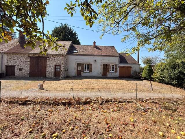 Charmante maison en pierre, 115m², 3 chambres, 1175 m² de terrain 89 900 € — photo du bien