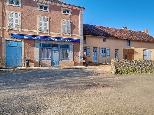 Maison à vendre 10 pièces MARTIGNY LE COMTE (71) — photo du bien