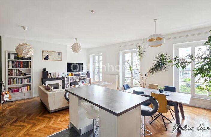 CLERMONT-FERRAND – CENTRE HISTORIQUE – T3 95 M² – 54 M² DE PIÈCE DE VIE – GARAGE — photo 2