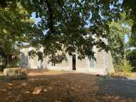 En Charente, à seulement 12 minutes du centre-ville d’Angoulême et de la Gare TGV découvrez cette belle propriété charentaise située à CHAMPNIERS — photo 2